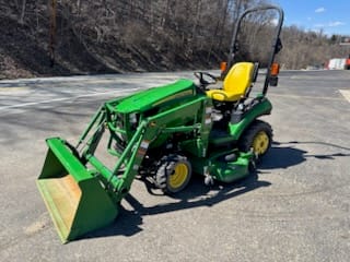 JOHN DEERE 1025R SN:32970