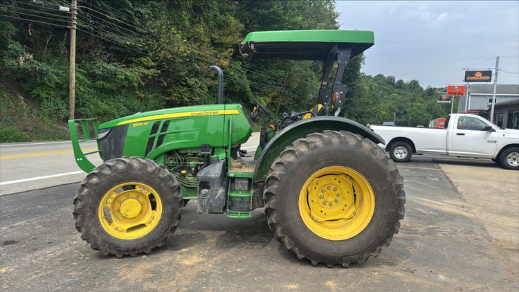 John Deere 5100M SN: 31552