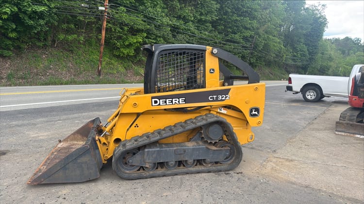 John Deere CT322 SN: 154683